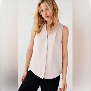 Aritzia Babaton Sleeveless V-Neck Power Blouse in White (Medium)